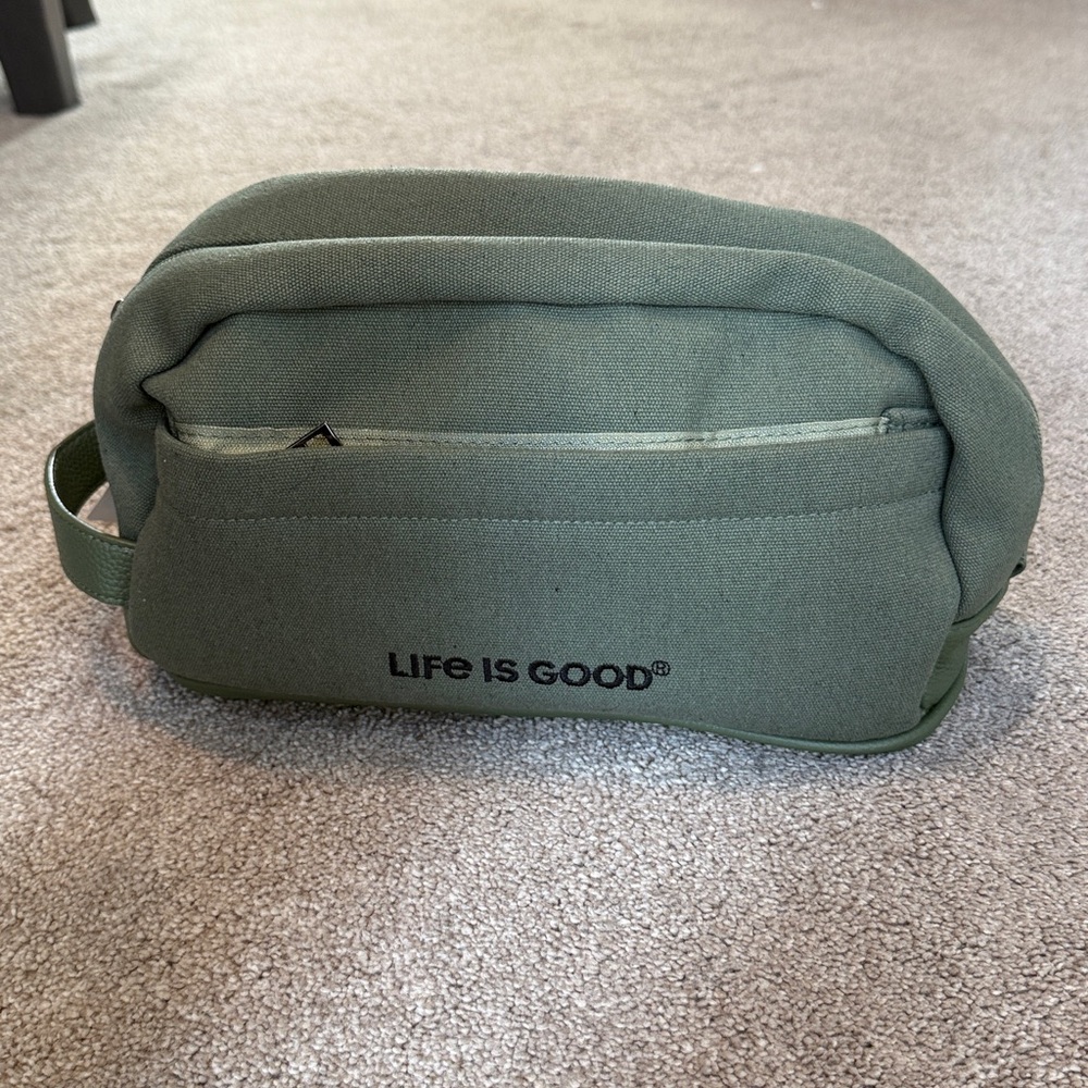 Life Is Good Olive Green Travel Dopp Kit